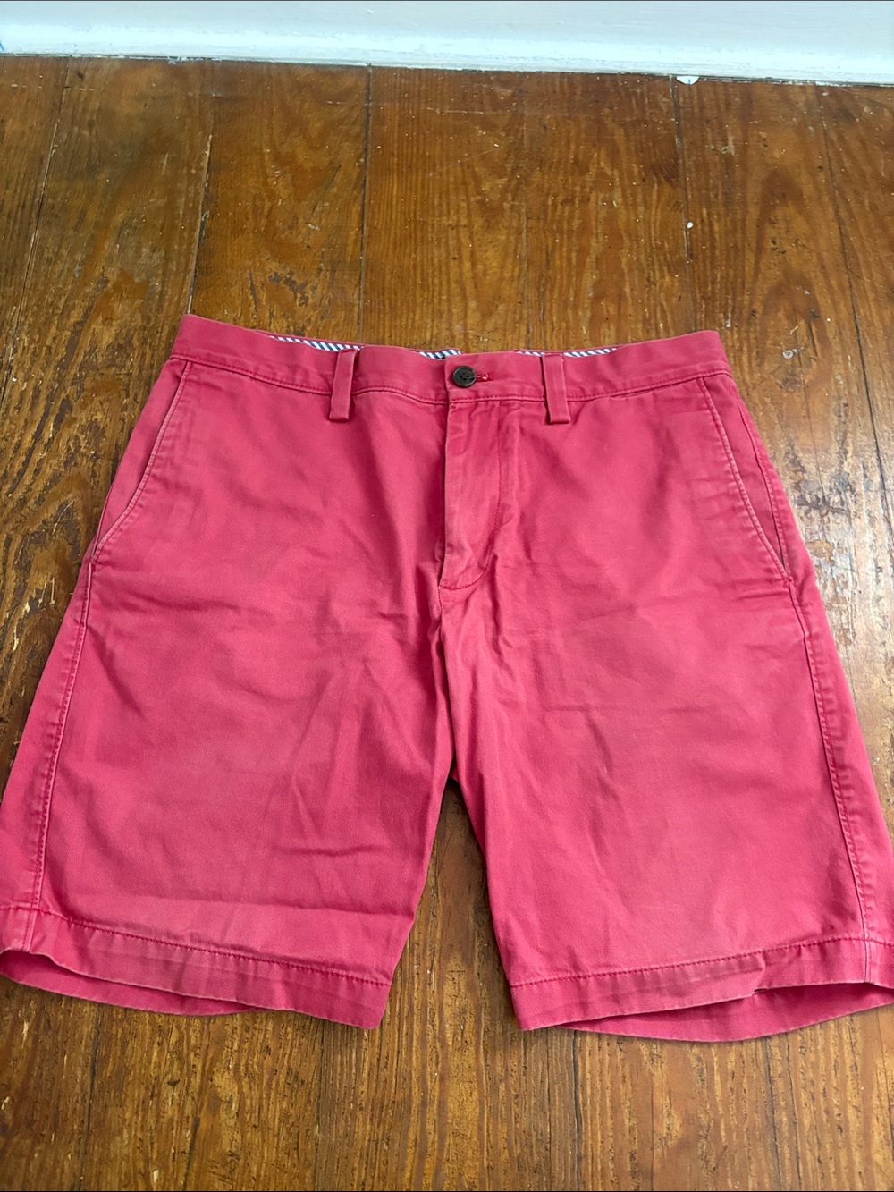Banana Republic Men's Coral-Red Flat Front Chino Shorts